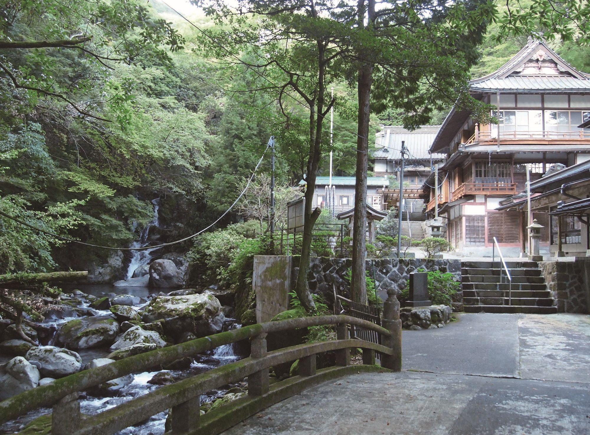 愛鷹山水神社