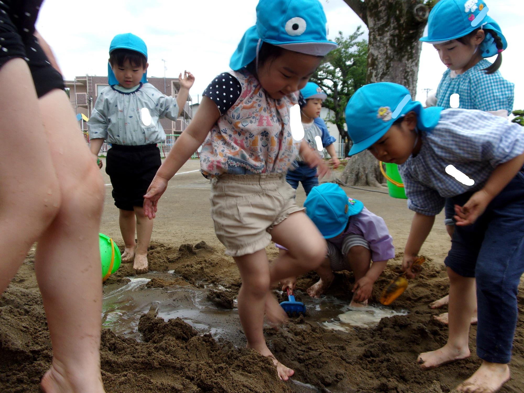 4歳児 泥遊び