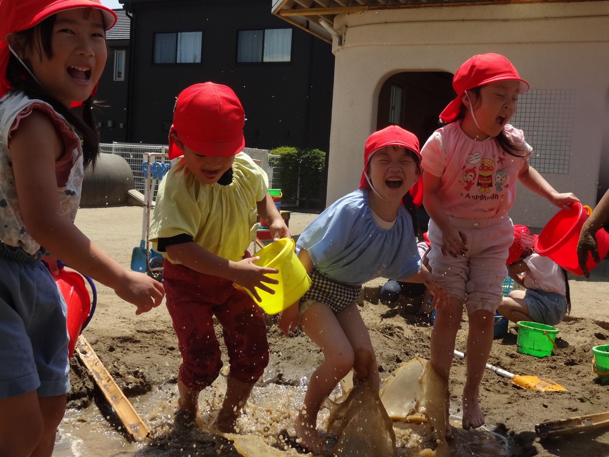 5歳児 泥遊び