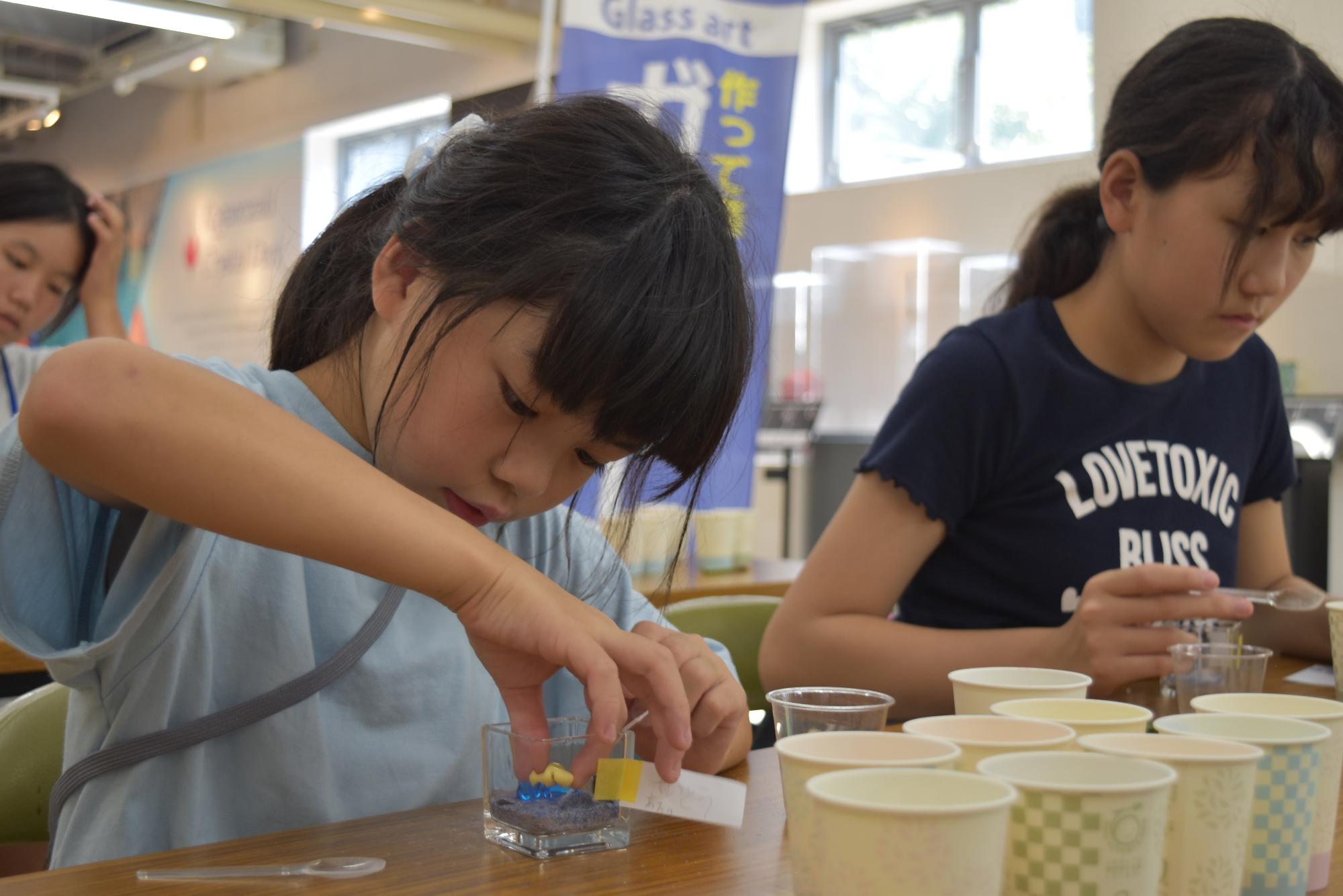 ジェルキャンドル作りのようす